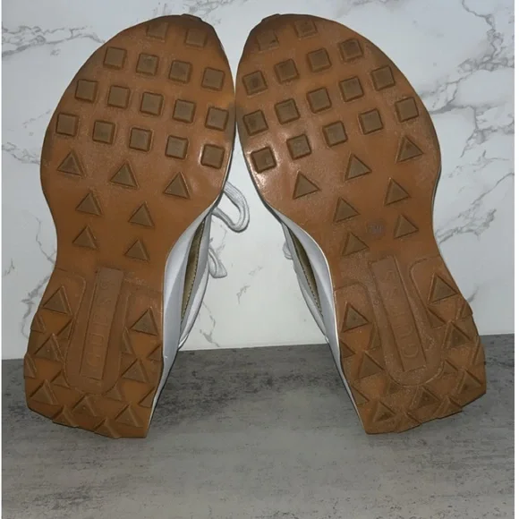 Guess Calebb Logo Print Sneaker - Picture 11 of 11